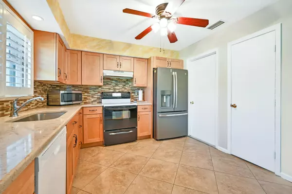 Boynton Beach, FL 33436,4510 Apple Tree CIR A