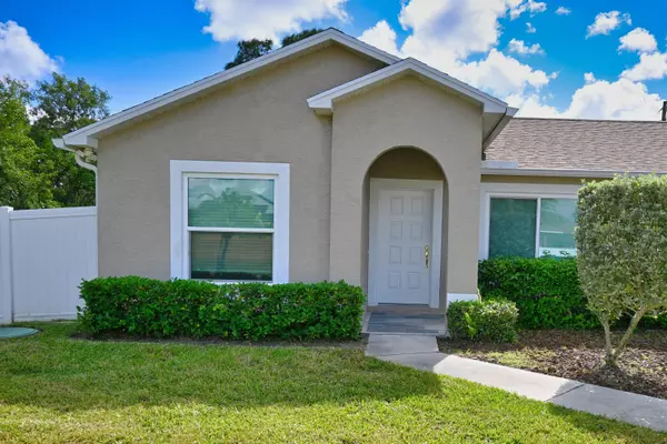 Port Saint Lucie, FL 34983,350 SE Guava TER