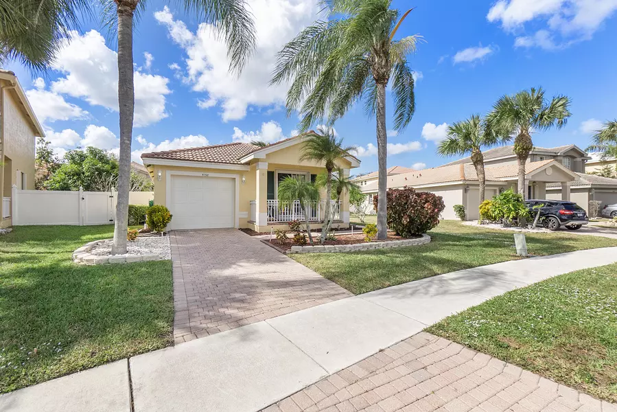 5158 Aurora Lake CIR, Greenacres, FL 33463