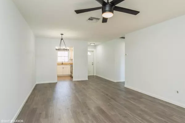 West Palm Beach, FL 33415,2936 E Crosley DR F