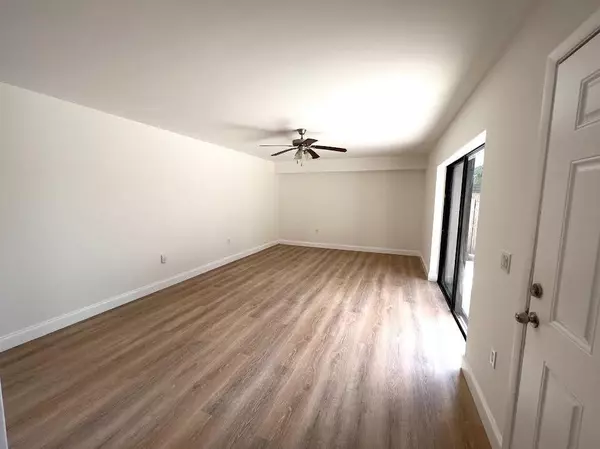 West Palm Beach, FL 33407,130 1st WAY