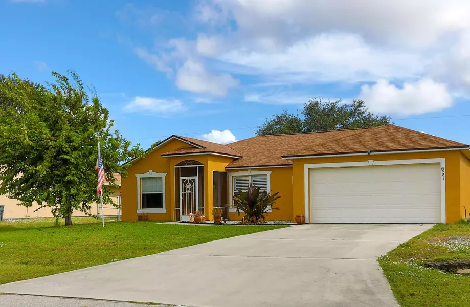 651 SW Kenyoun ST, Port Saint Lucie, FL 34983