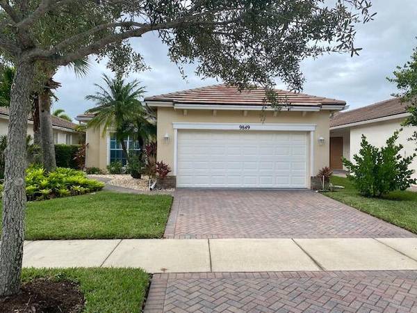 9849 SW Eastbrook CIR, Port Saint Lucie, FL 34987