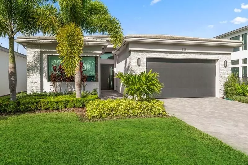 8281 Oceanus DR, Boca Raton, FL 33496