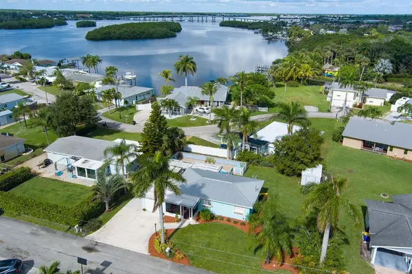 Stuart, FL 34994,55 SW Cabana Point CIR