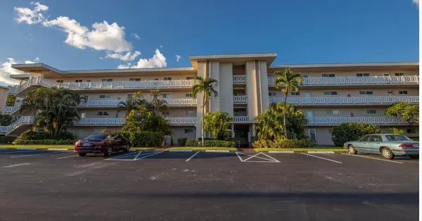 2615 S Garden DR 106, Lake Worth, FL 33461