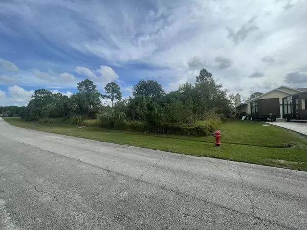 Port Saint Lucie, FL 34987,1741 SW Catalonia ST