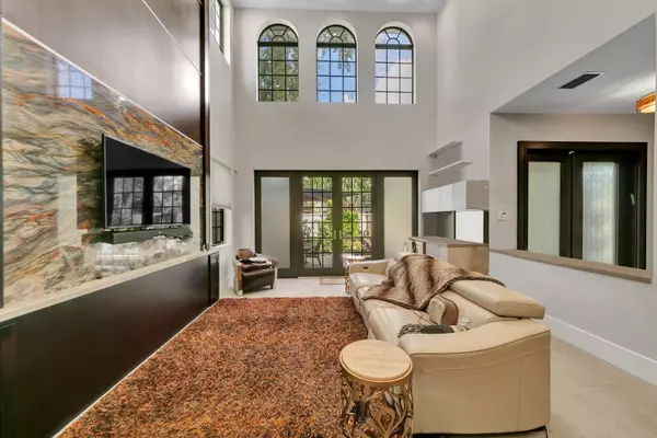 Fort Lauderdale, FL 33301,1404 SE 2nd CT