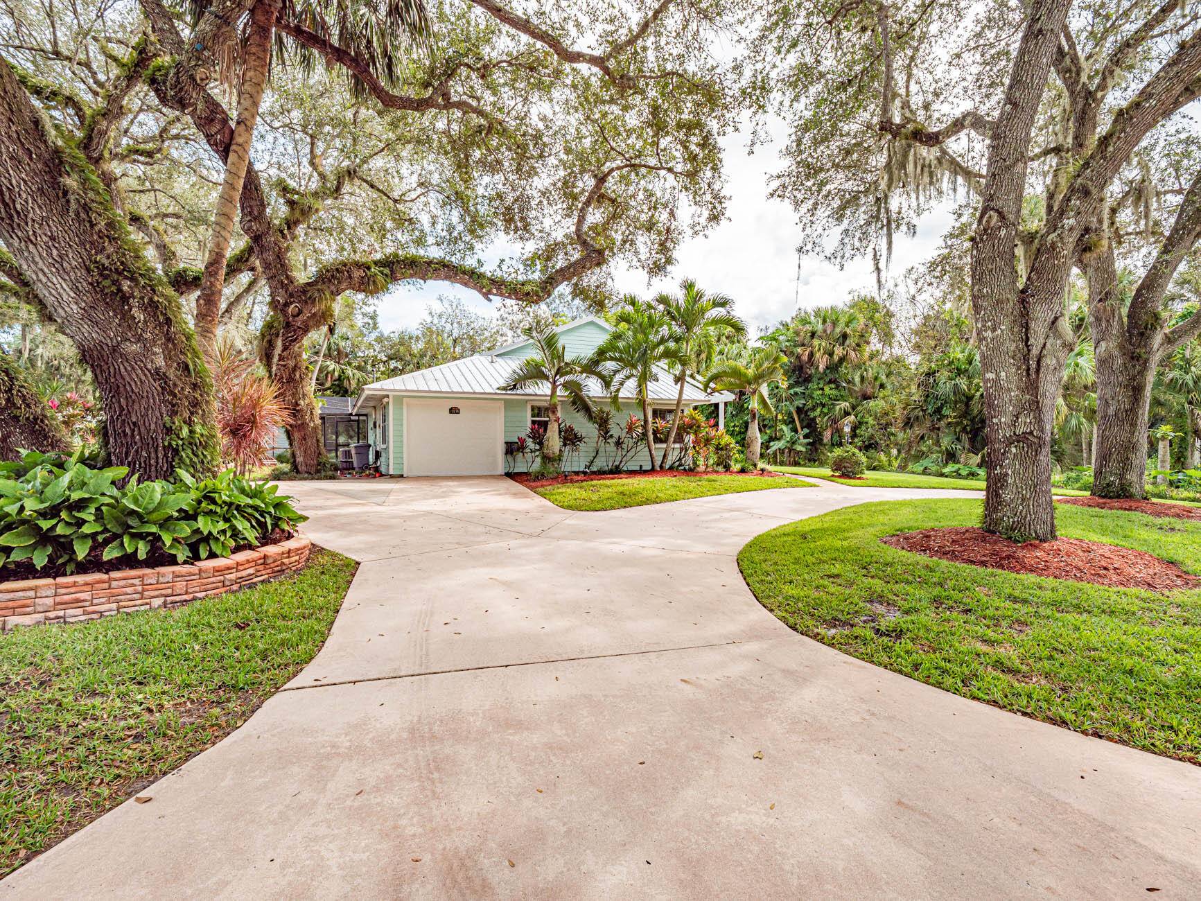 3216 River DR, Fort Pierce, FL 34981