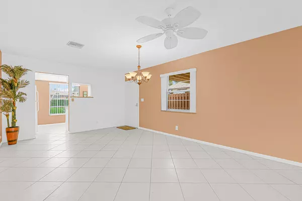 Boynton Beach, FL 33435,510 SE 27th WAY