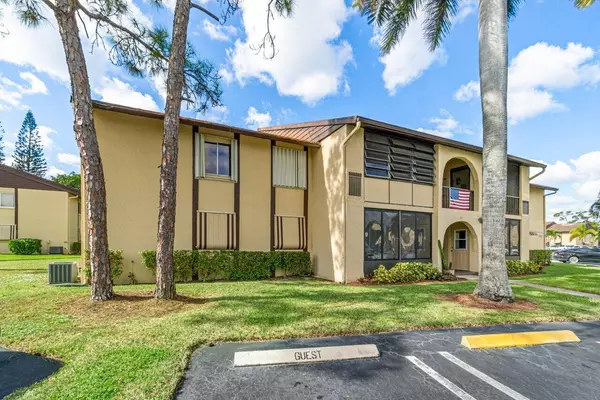 311 Pine Ridge CIR A-1, Greenacres, FL 33463