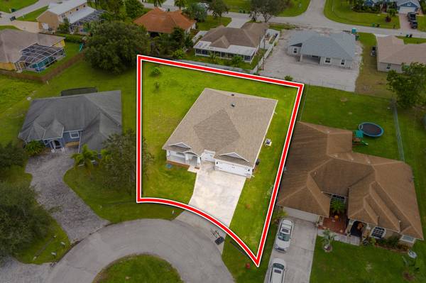 Port Saint Lucie, FL 34953,459 SW Cahoon CT