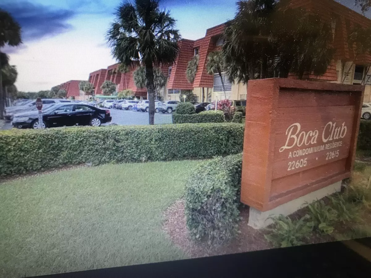 Boca Raton, FL 33428,22615 SW 66th AVE 201