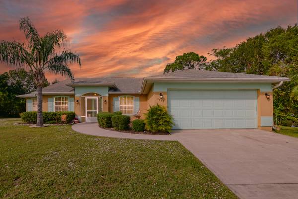 2282 SW Chateau TER, Port Saint Lucie, FL 34953