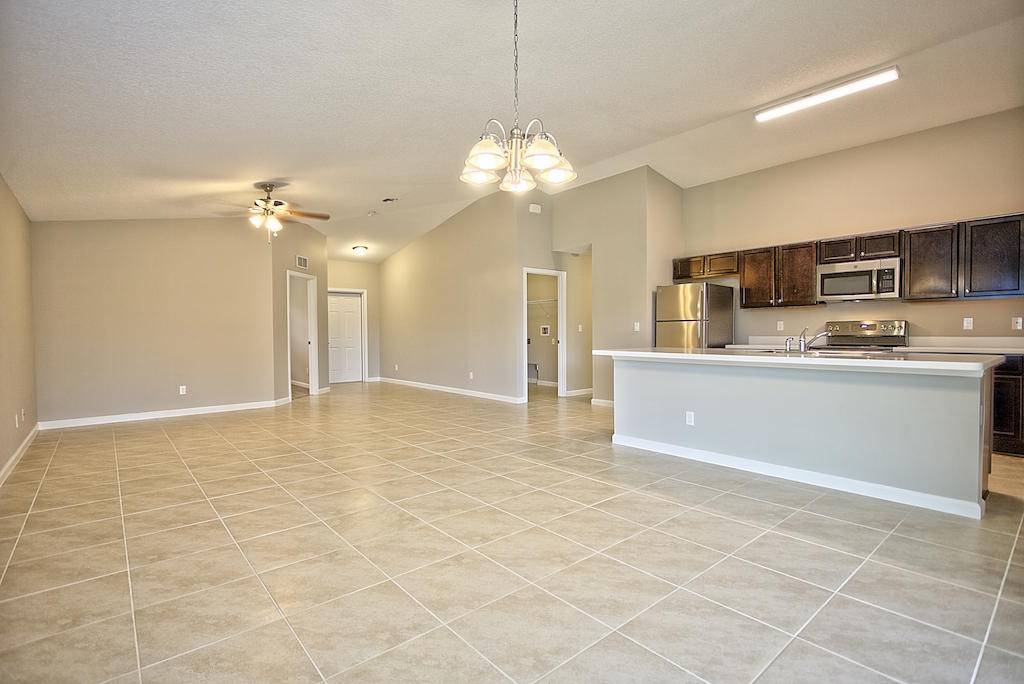 Port Saint Lucie, FL 34984,625 SE Tanner AVE