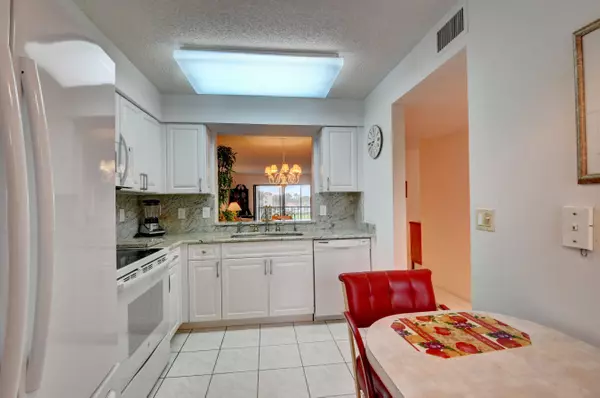 Delray Beach, FL 33484,6037 Pointe Regal Circle 310