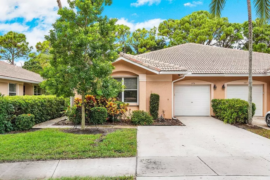 376 W W Coral Trace CIR, Delray Beach, FL 33445