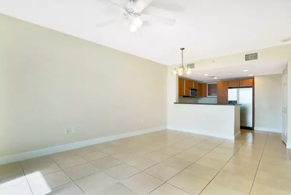 West Palm Beach, FL 33401,610 Clematis ST 718