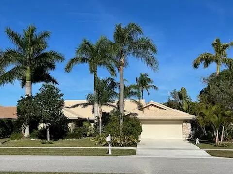 11481 Island Lakes LN, Boca Raton, FL 33498