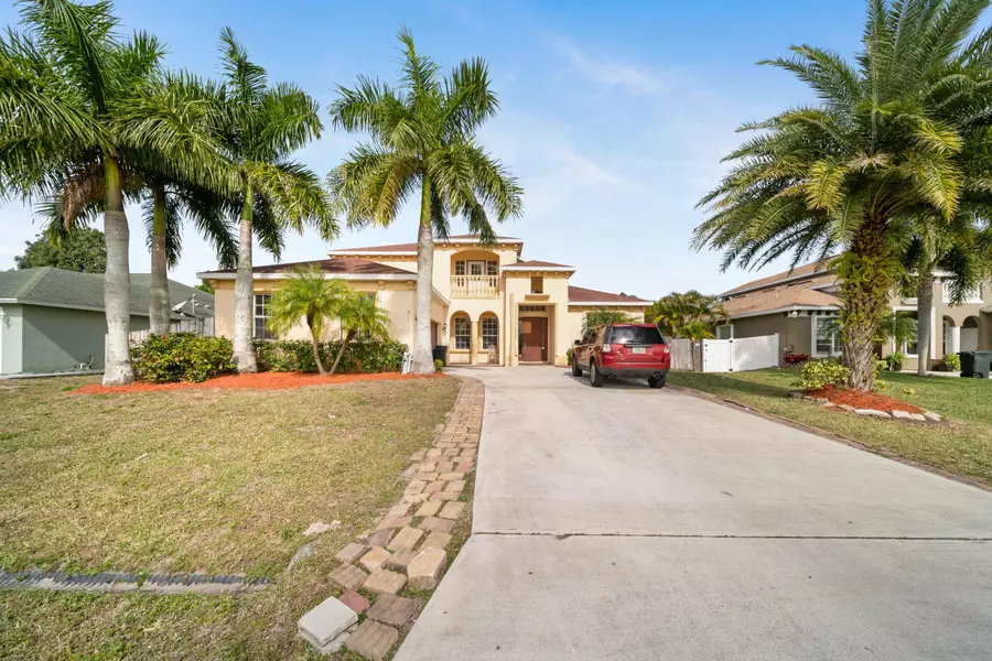 841 SW Haas AVE, Port Saint Lucie, FL 34953