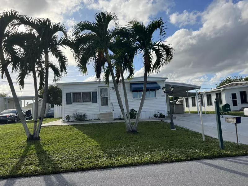 8190 SE Eagle AVE, Hobe Sound, FL 33455