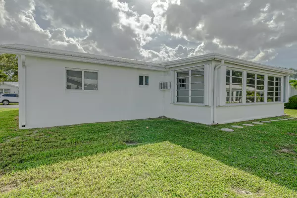 Pompano Beach, FL 33064,191 NW 24 CT