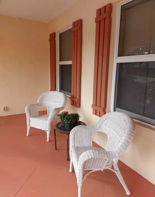 Atlantis, FL 33462,208 N Country Club DR