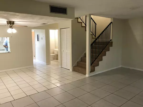 West Palm Beach, FL 33405,2800 Georgia AVE E33