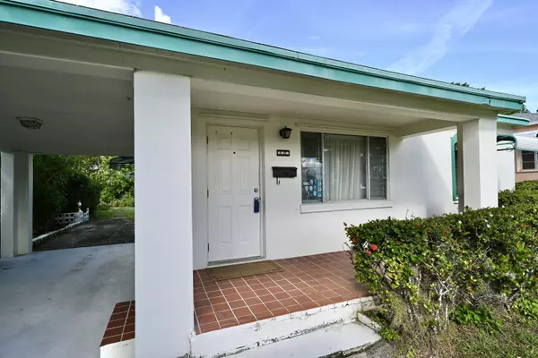 West Palm Beach, FL 33407,925 31st ST