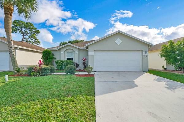 5836 Azalea CIR, West Palm Beach, FL 33415