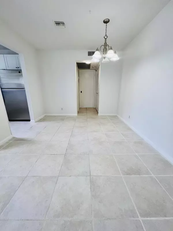 West Palm Beach, FL 33417,72 Canterbury C