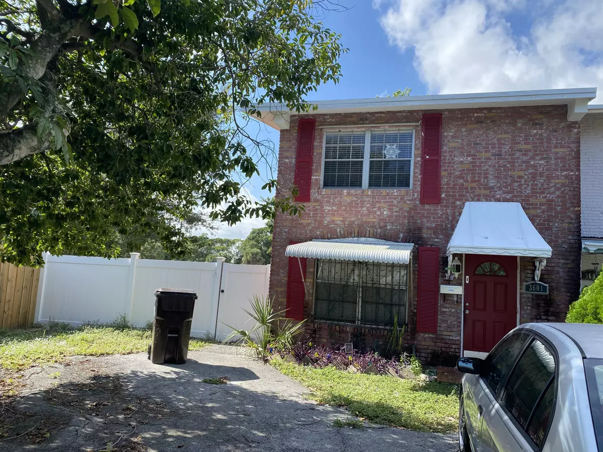 West Palm Beach, FL 33407,3601 Townhouse CT