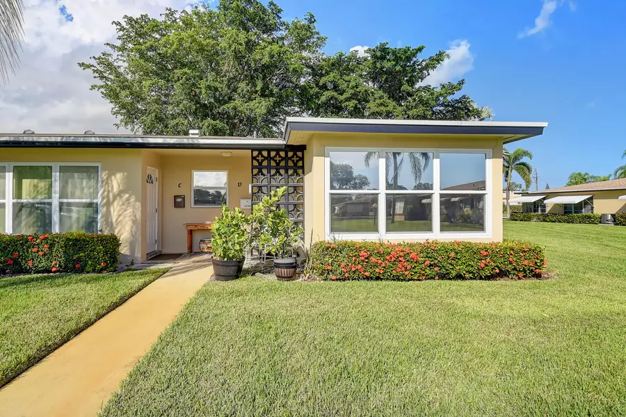 1057 E E Circle TER D, Delray Beach, FL 33445