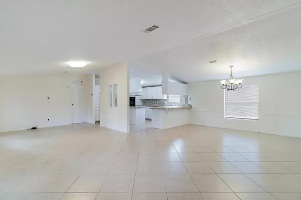 Boca Raton, FL 33428,22987 Inlet CIR