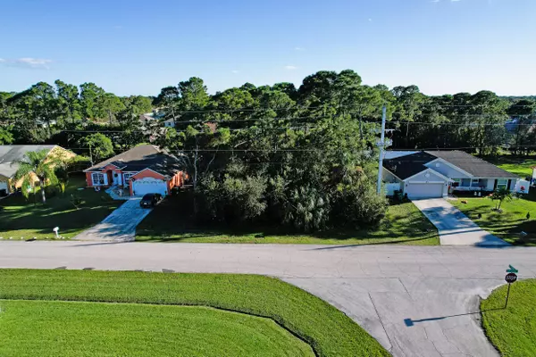 Port Saint Lucie, FL 34984,174 SW Voltair TER