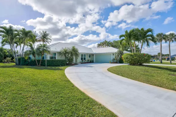 6924 SE Bunker Hill DR, Hobe Sound, FL 33455