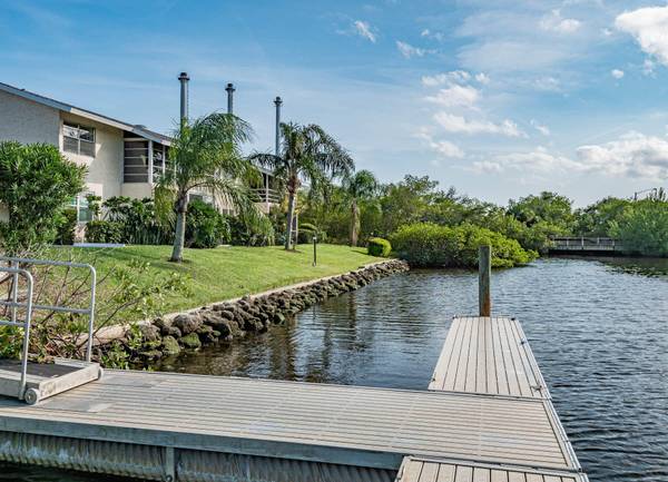 Vero Beach, FL 32960,1815 Robalo DR 201c