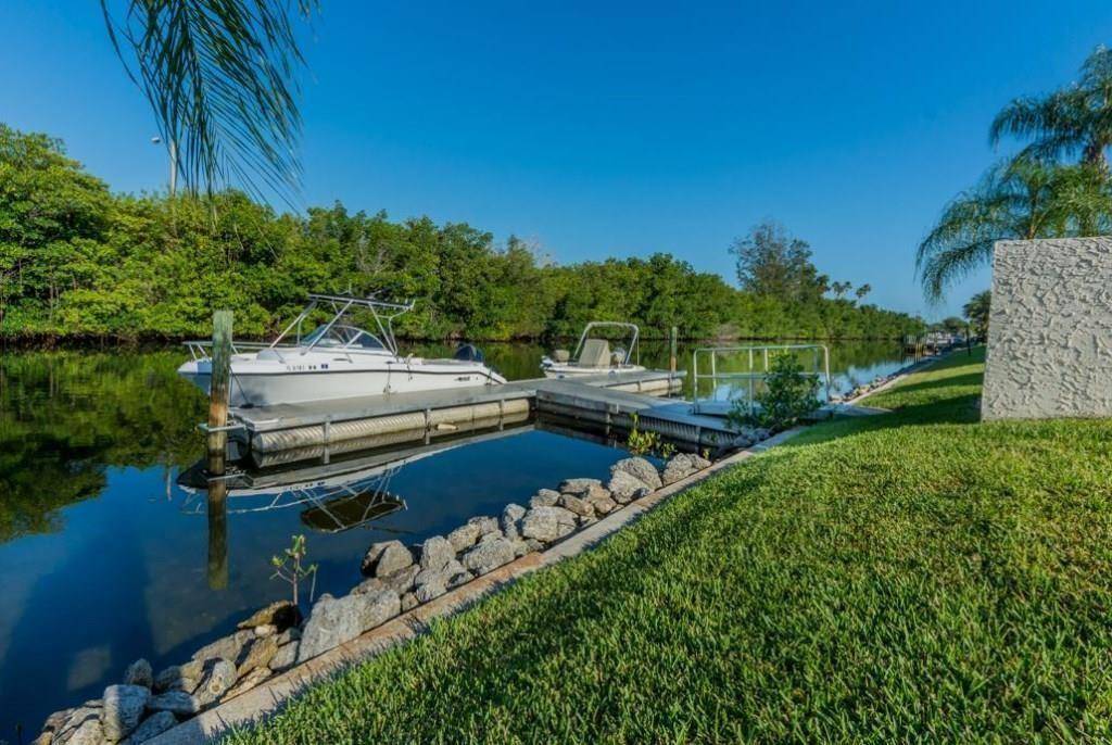 Vero Beach, FL 32960,1815 Robalo DR 201c