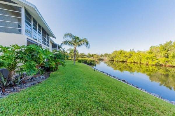 Vero Beach, FL 32960,1815 Robalo DR 201c