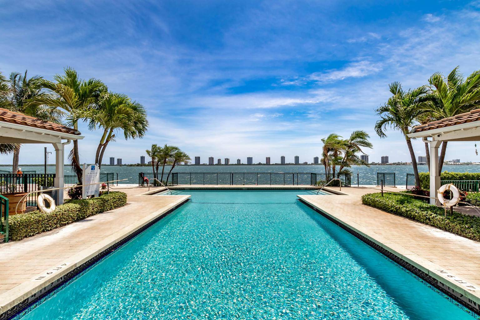 Lake Park, FL 33403,1050 Lake Shore DR 201