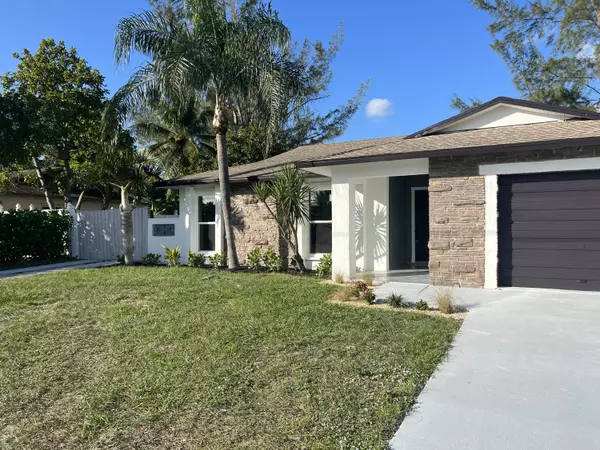 6367 Saxon BLVD, West Palm Beach, FL 33417