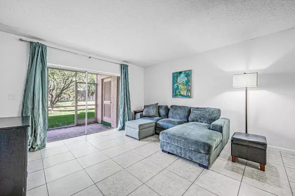 Delray Beach, FL 33445,829 Camino RD 109