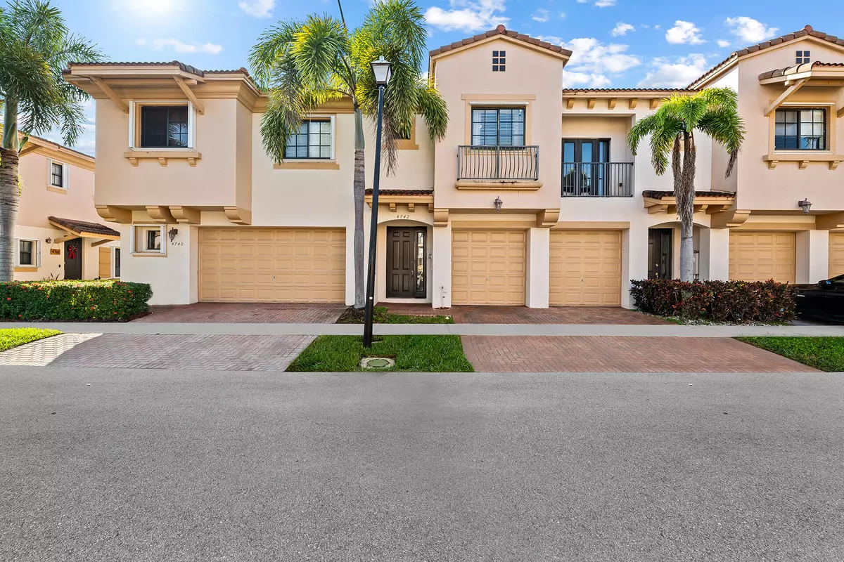 Coconut Creek, FL 33073,4742 N N Grand Cypress CIR 4742