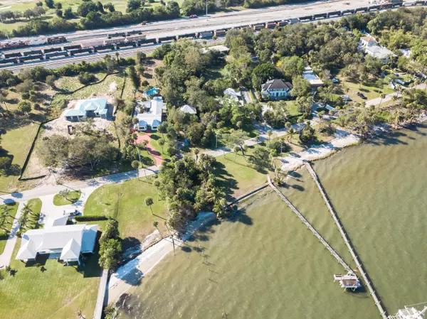 Fort Pierce, FL 34950,1033 S Indian River DR