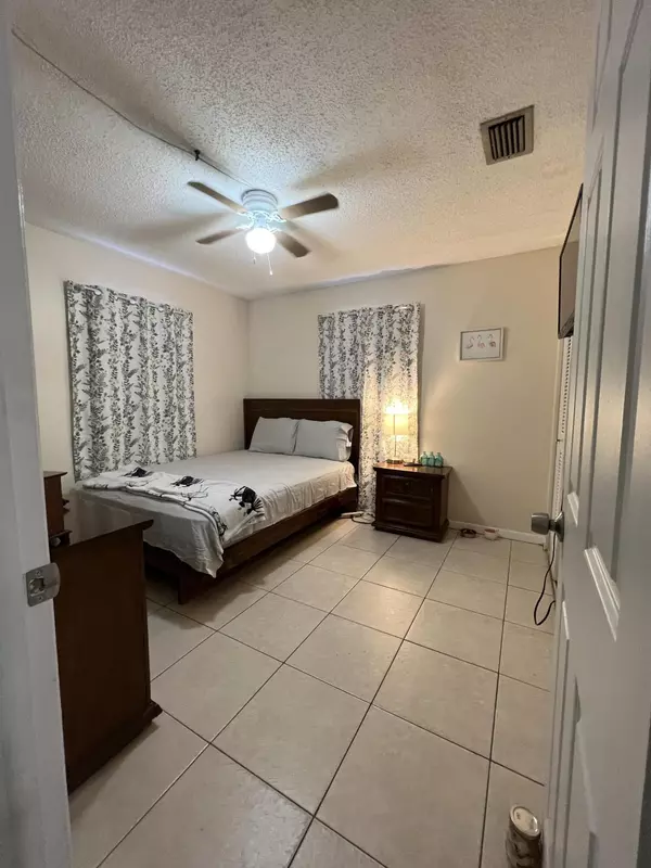 Palm Springs, FL 33461,3055 Emerson AVE