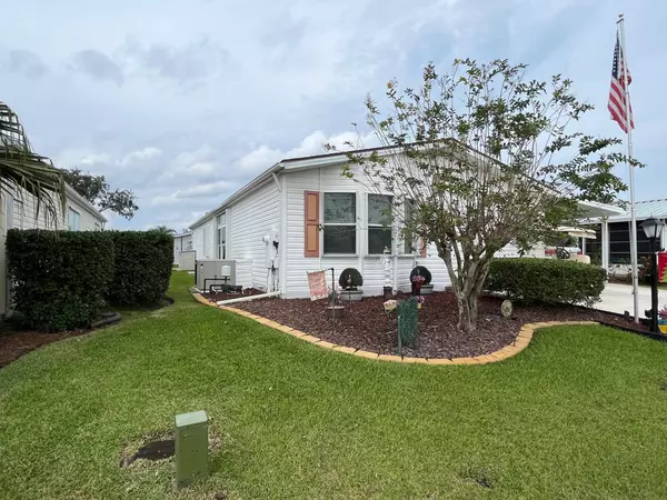 7821 Meadowlark LN, Port Saint Lucie, FL 34952