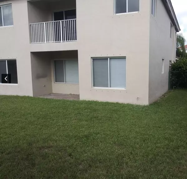 Riviera Beach, FL 33407,3010 Bernardo LN