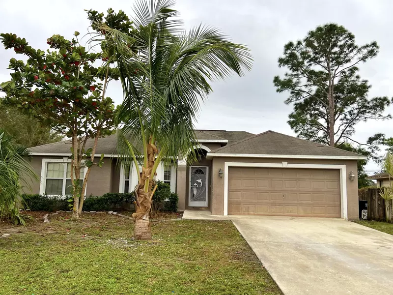 466 SE Justine TER, Port Saint Lucie, FL 34983