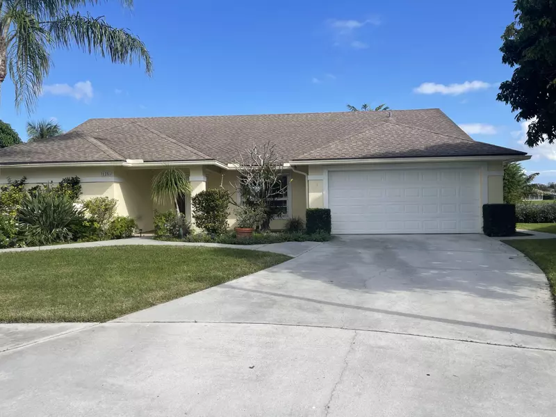 1251 Crown PT, Wellington, FL 33414