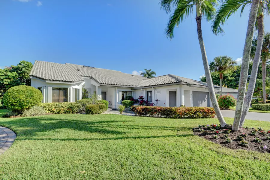 74 Northwoods CIR, Boynton Beach, FL 33436